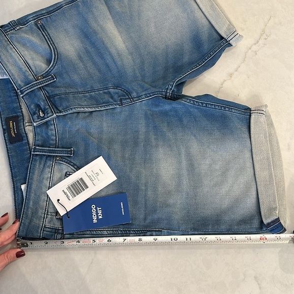 Jack and Jones NWT Men’s Jean Shorts - Picture 4 of 6